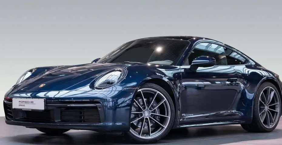 Photo 1 : Porsche 992 2021 Essence