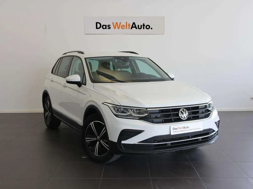 Photo 1 : Volkswagen Tiguan 2021 Petrol