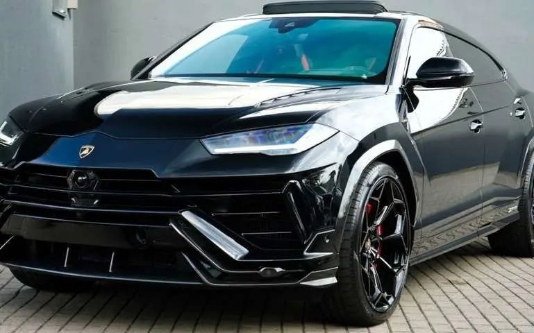 Photo 1 : Lamborghini Urus 2023 Essence