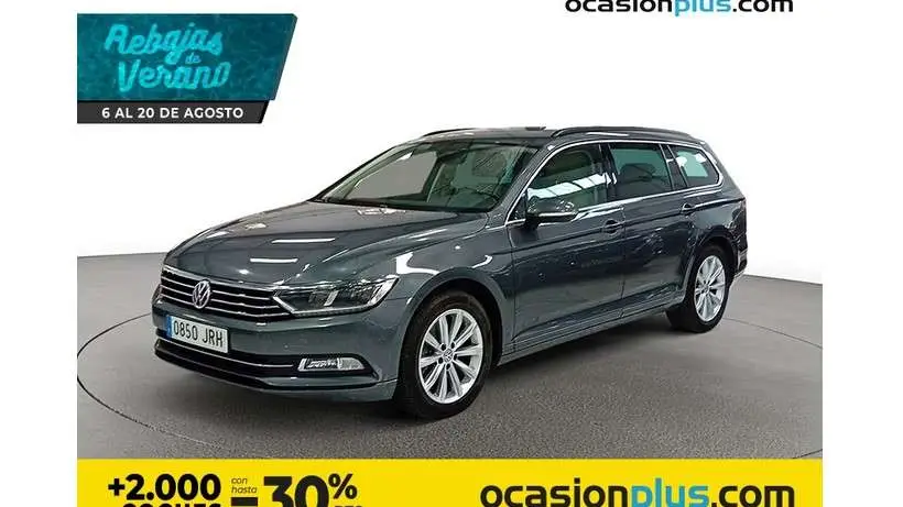 Photo 1 : Volkswagen Passat 2016 Petrol