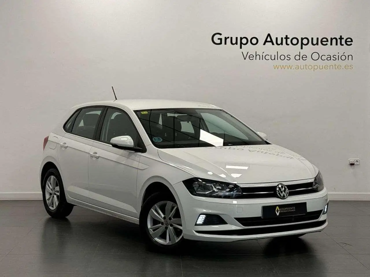 Photo 1 : Volkswagen Polo 2020 Petrol