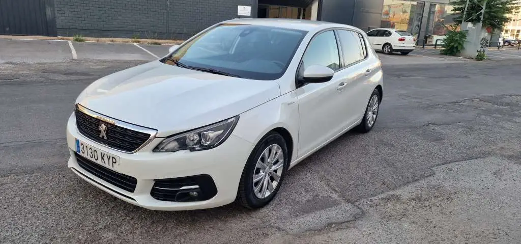 Photo 1 : Peugeot 308 2019 Petrol