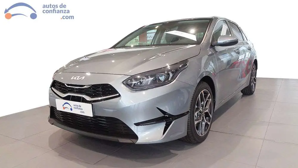 Photo 1 : Kia Ceed 2023 Essence