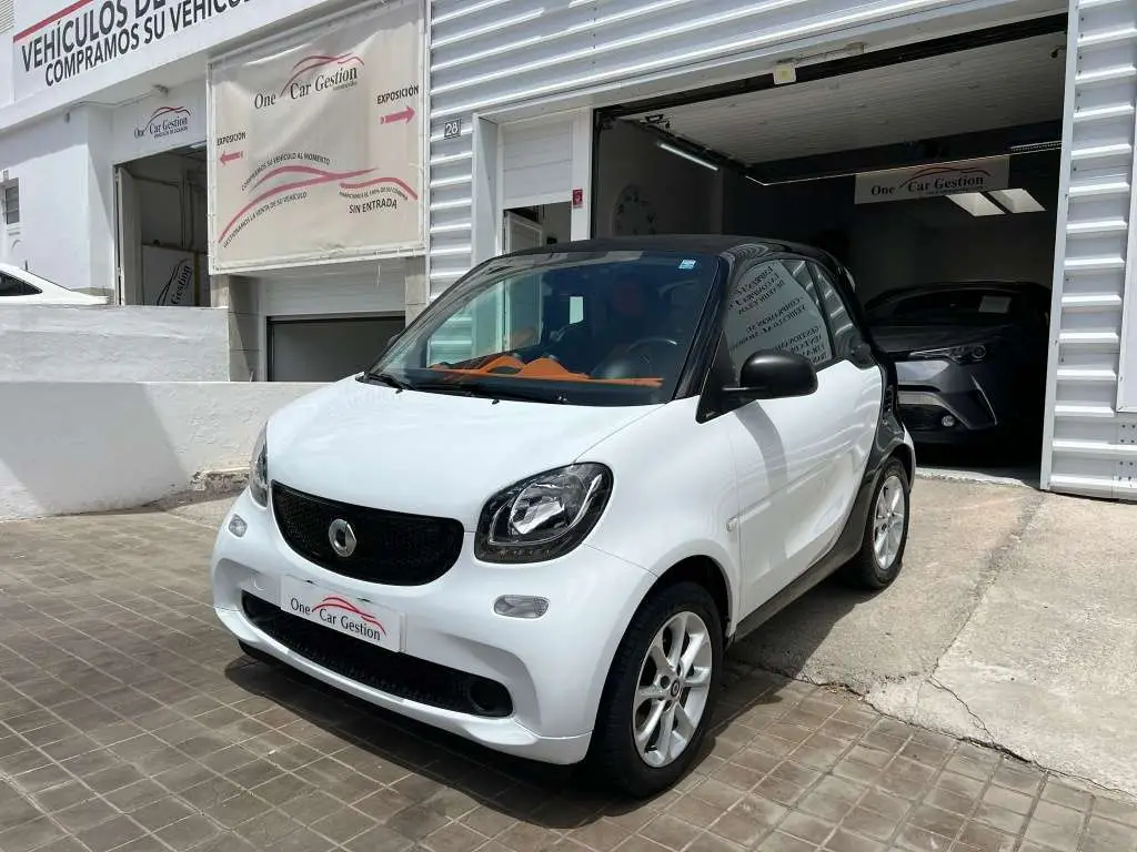 Photo 1 : Smart Fortwo 2019 Petrol