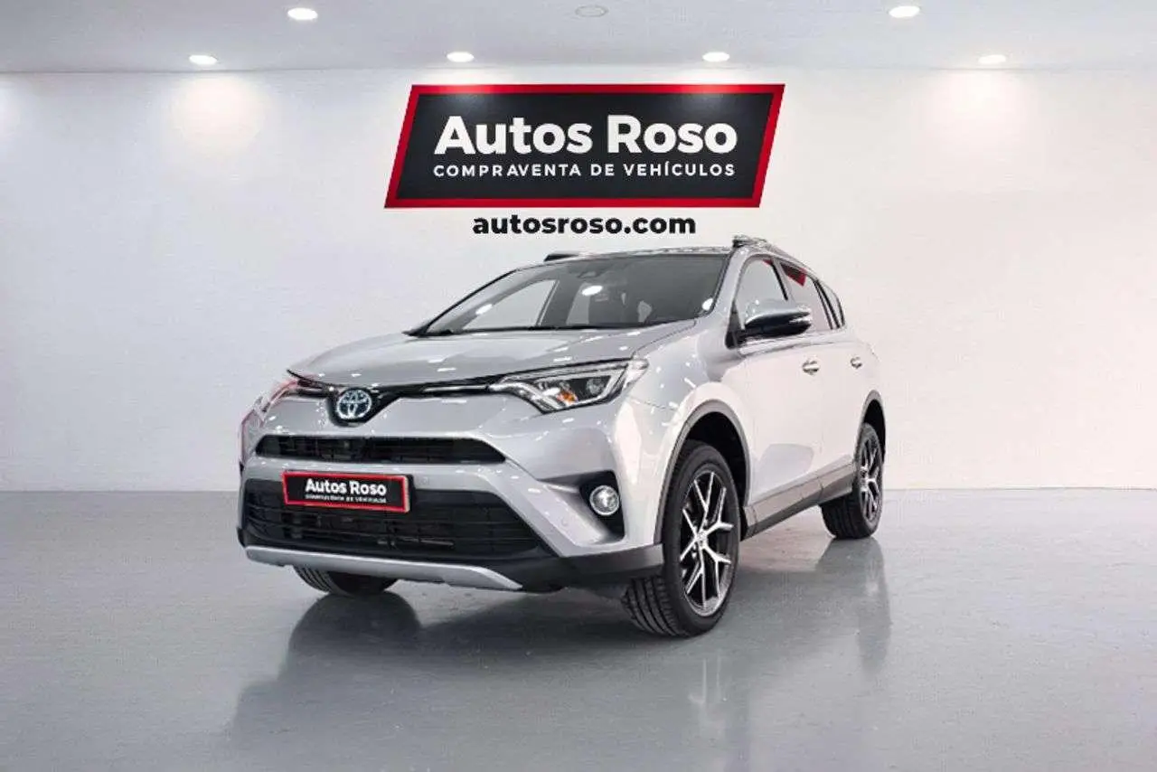 Photo 1 : Toyota Rav4 2018 Hybrid