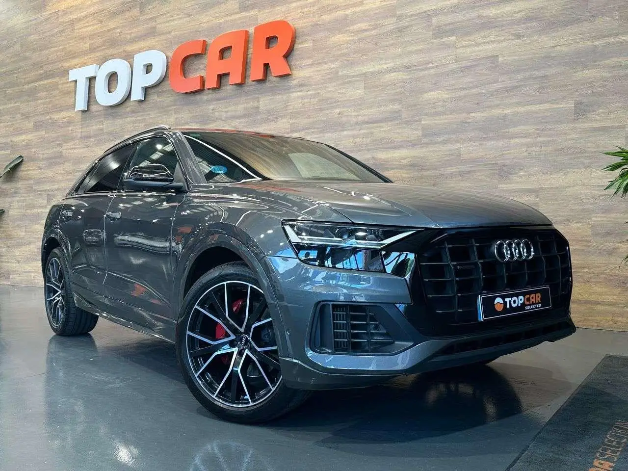 Photo 1 : Audi Q8 2019 Hybride