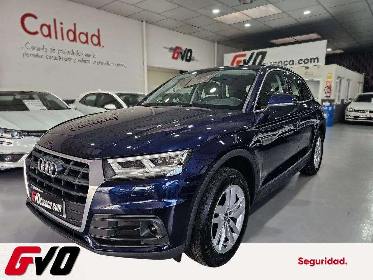 Photo 1 : Audi Q5 2020 Électrique