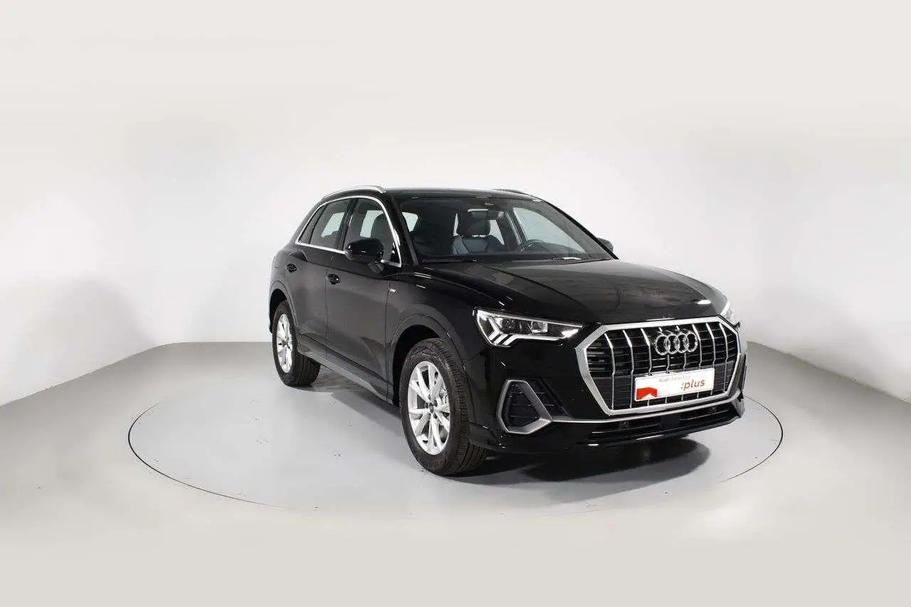 Photo 1 : Audi Q3 2024 Électrique