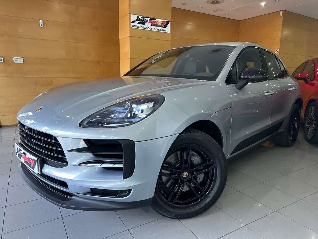 Photo 1 : Porsche Macan 2019 Essence