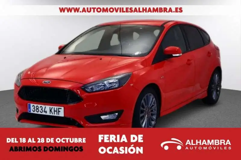 Photo 1 : Ford Focus 2018 Petrol