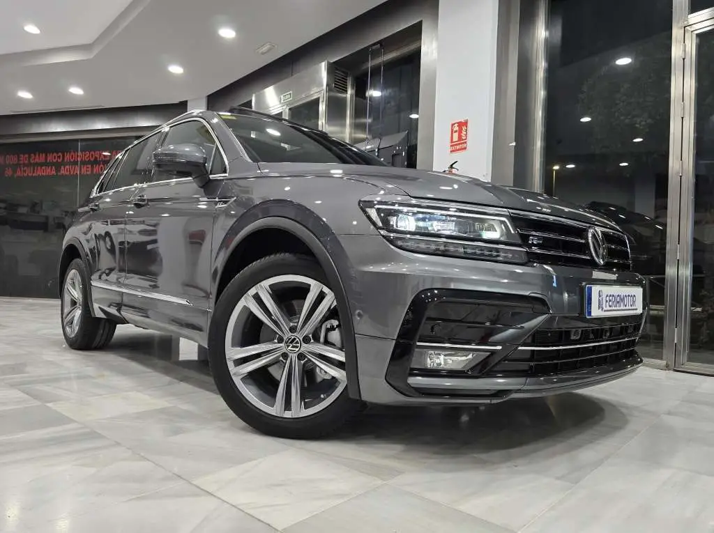 Photo 1 : Volkswagen Tiguan 2020 Diesel