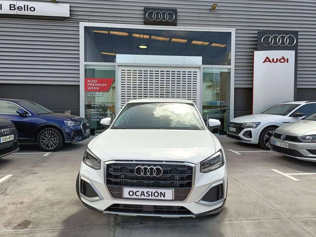 Photo 1 : Audi Q2 2024 Petrol