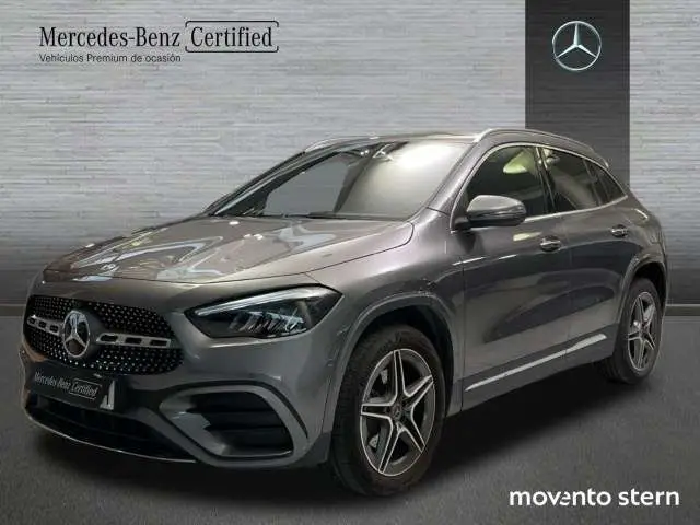 Photo 1 : Mercedes-benz Classe Gla 2023 Hybrid