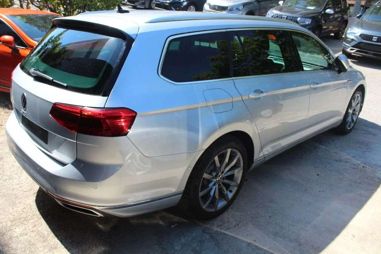 Photo 1 : Volkswagen Passat 2021 Electric