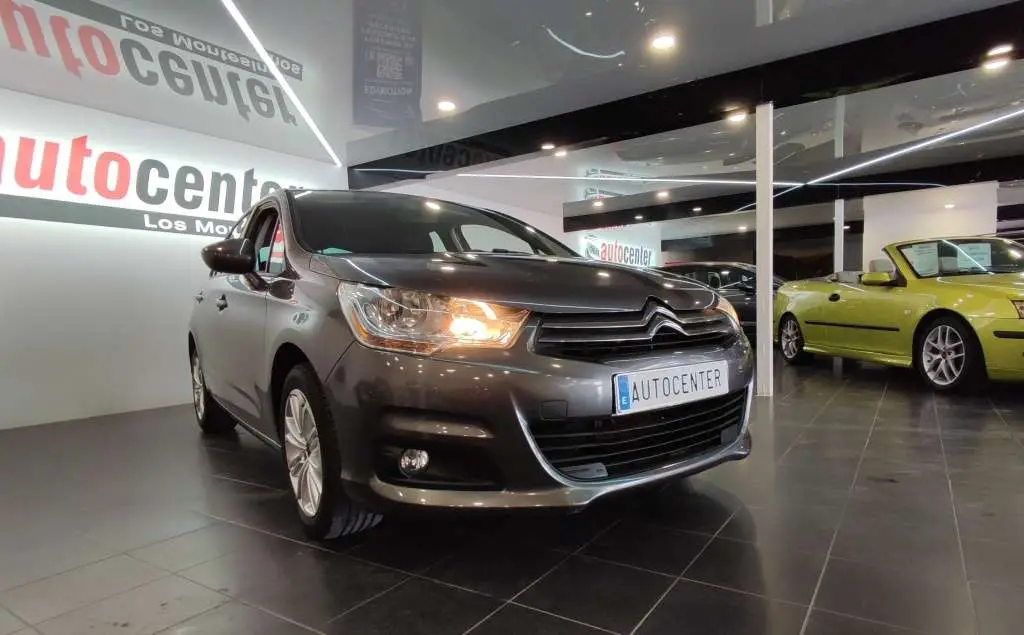 Photo 1 : Citroen C4 2015 Diesel