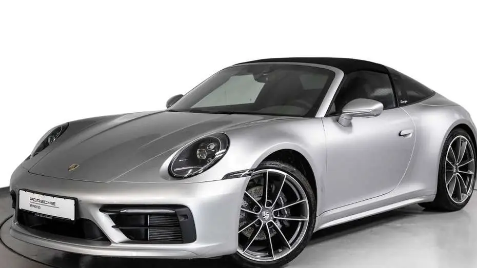 Photo 1 : Porsche 992 2022 Petrol