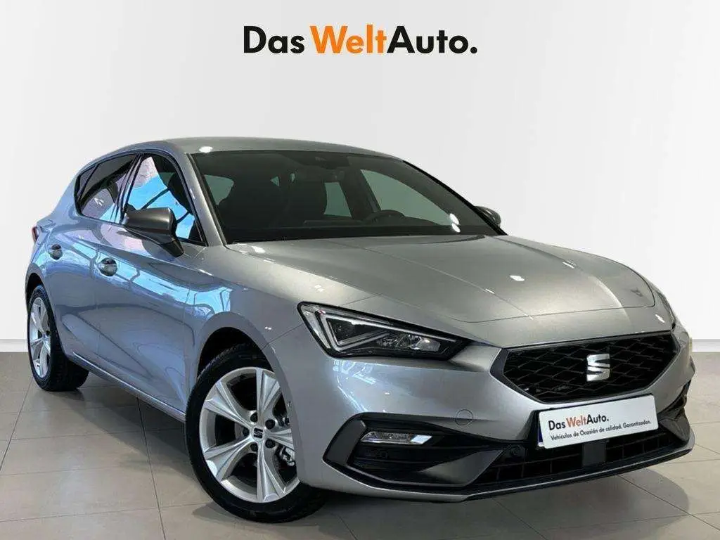 Photo 1 : Seat Leon 2024 Petrol