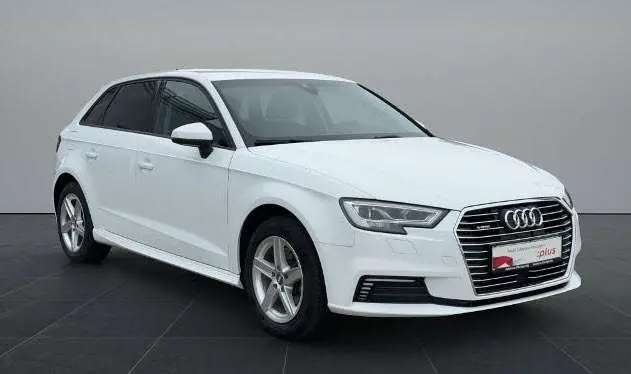 Photo 1 : Audi A3 2020 Hybride