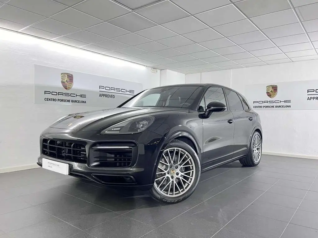 Photo 1 : Porsche Cayenne 2023 Petrol