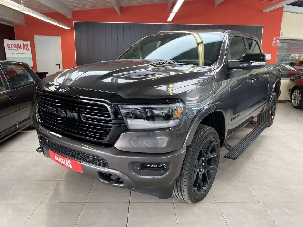 Photo 1 : Dodge Ram 2021 Petrol