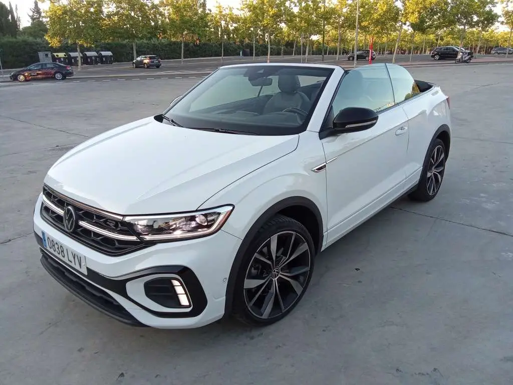 Photo 1 : Volkswagen T-roc 2022 Petrol