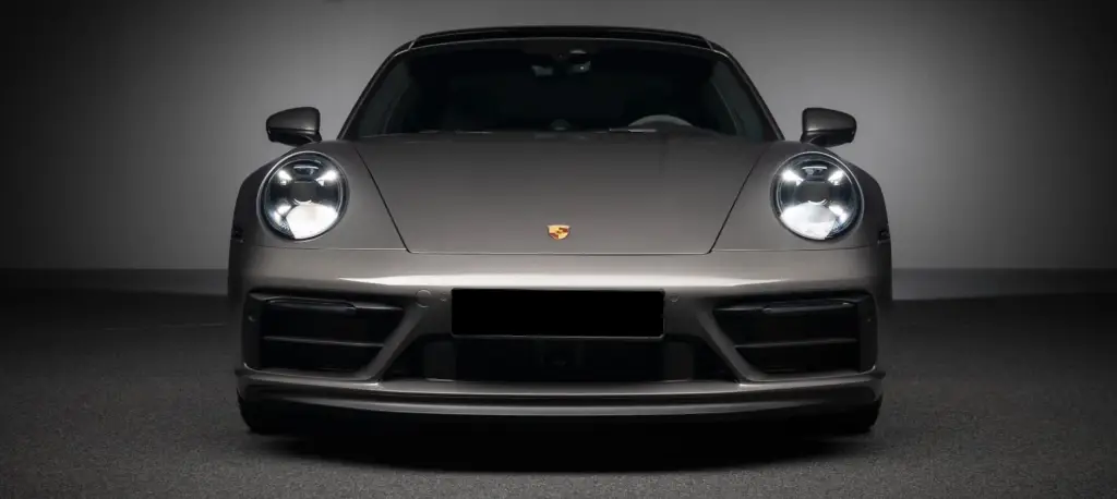 Photo 1 : Porsche 992 2024 Essence