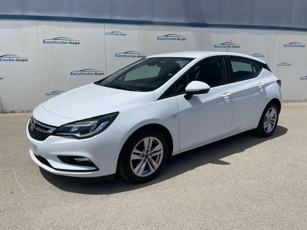 Photo 1 : Opel Astra 2019 Diesel