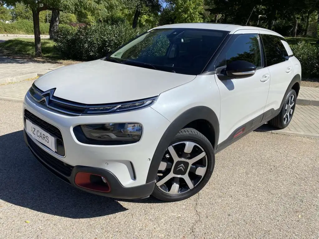 Photo 1 : Citroen C4 2018 Petrol