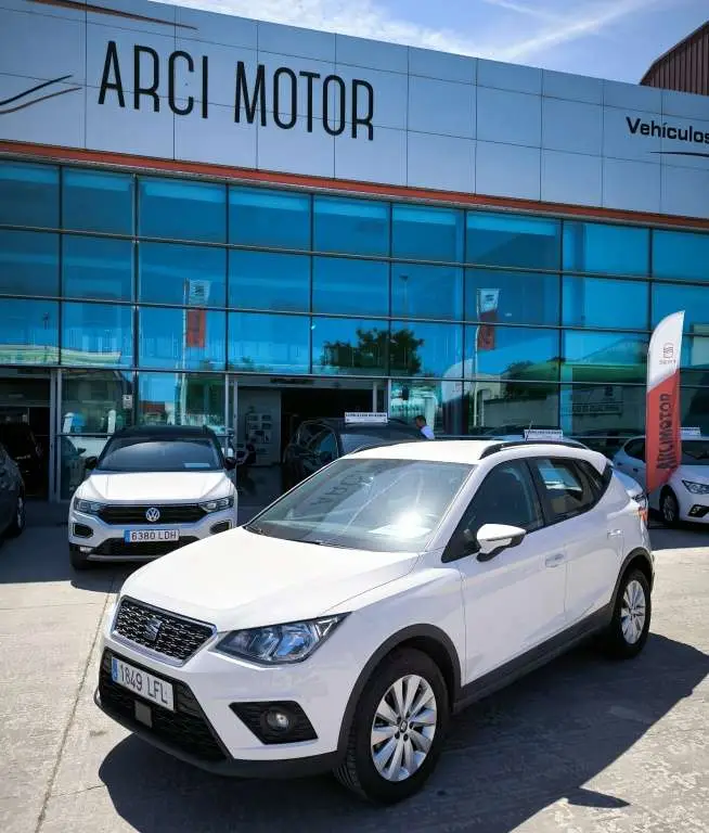 Photo 1 : Seat Arona 2020 Petrol