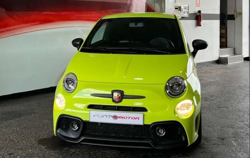 Photo 1 : Abarth 595 2021 Petrol