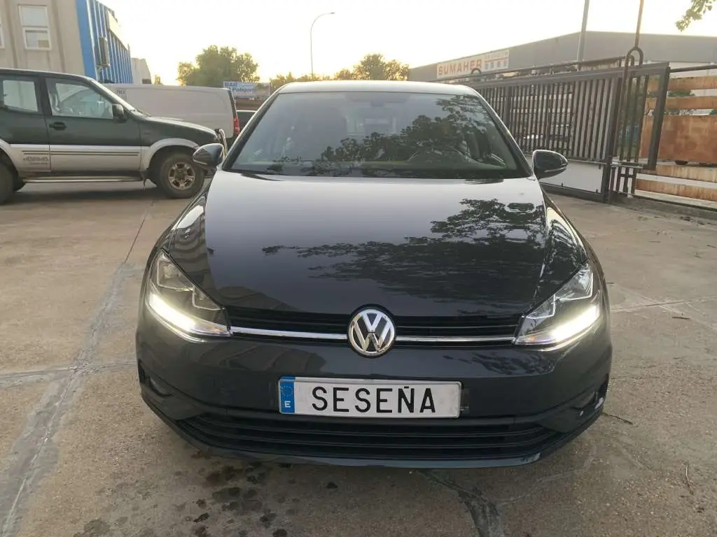 Photo 1 : Volkswagen Golf 2019 Diesel