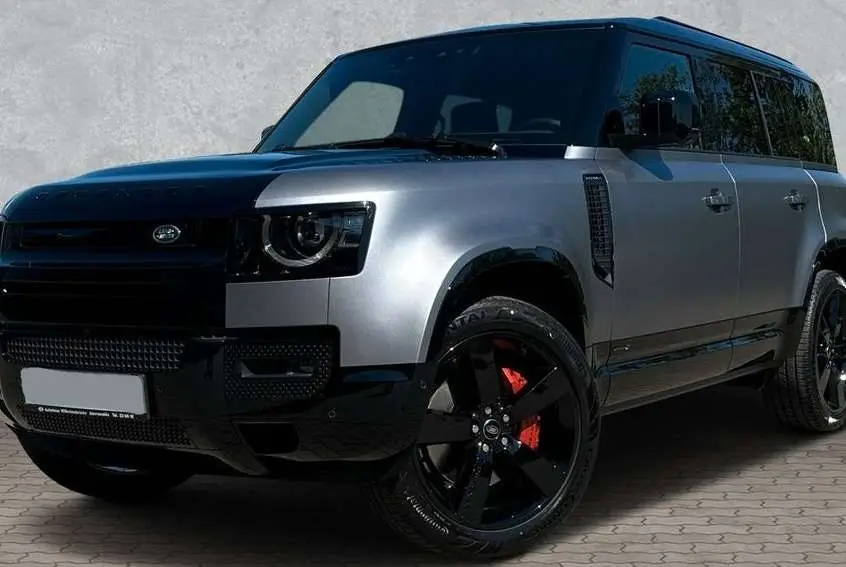 Photo 1 : Land Rover Defender 2024 Essence