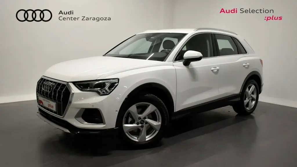 Photo 1 : Audi Q3 2023 Petrol