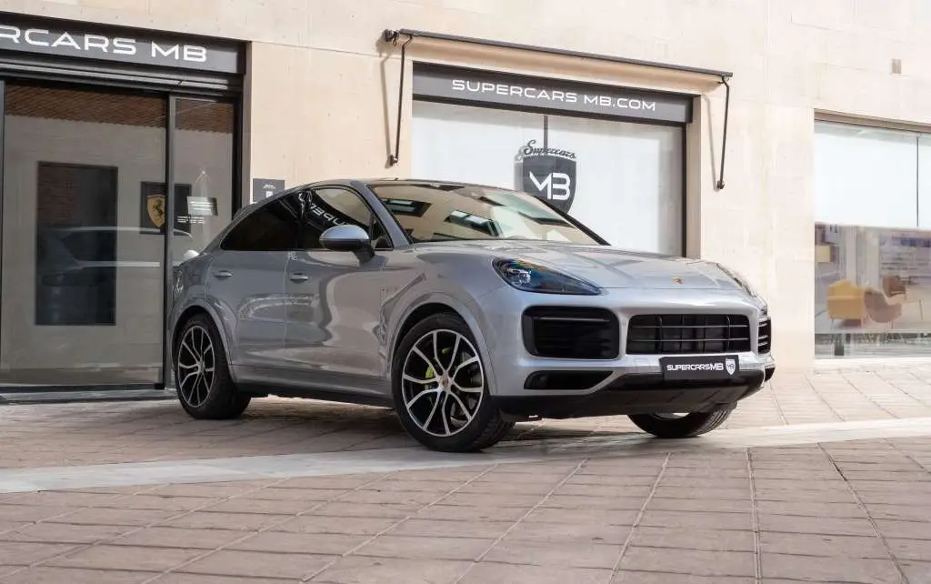 Photo 1 : Porsche Cayenne 2021 Hybrid