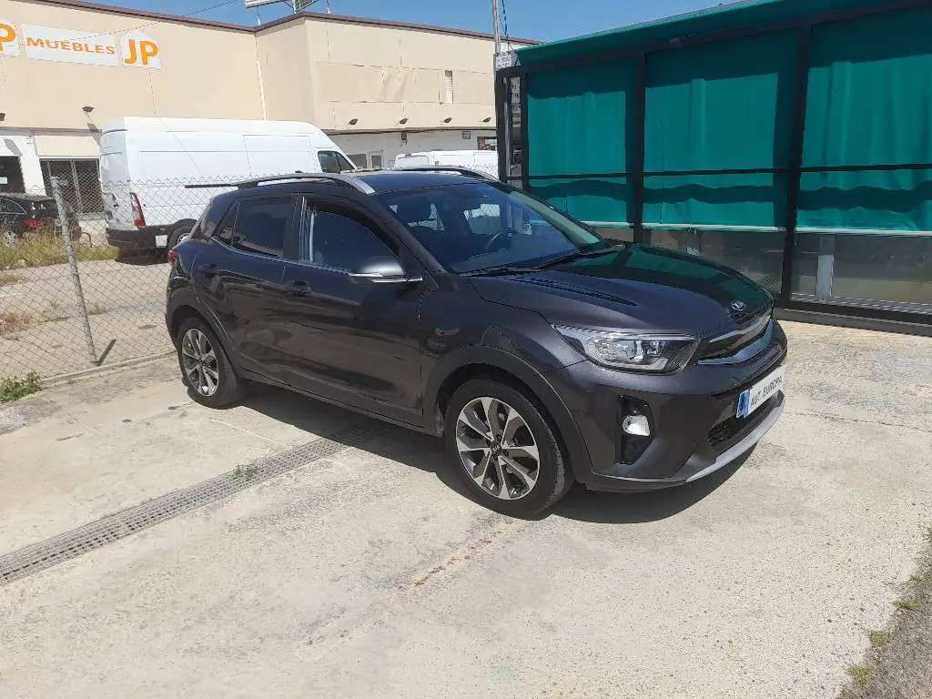 Photo 1 : Kia Stonic 2019 Petrol