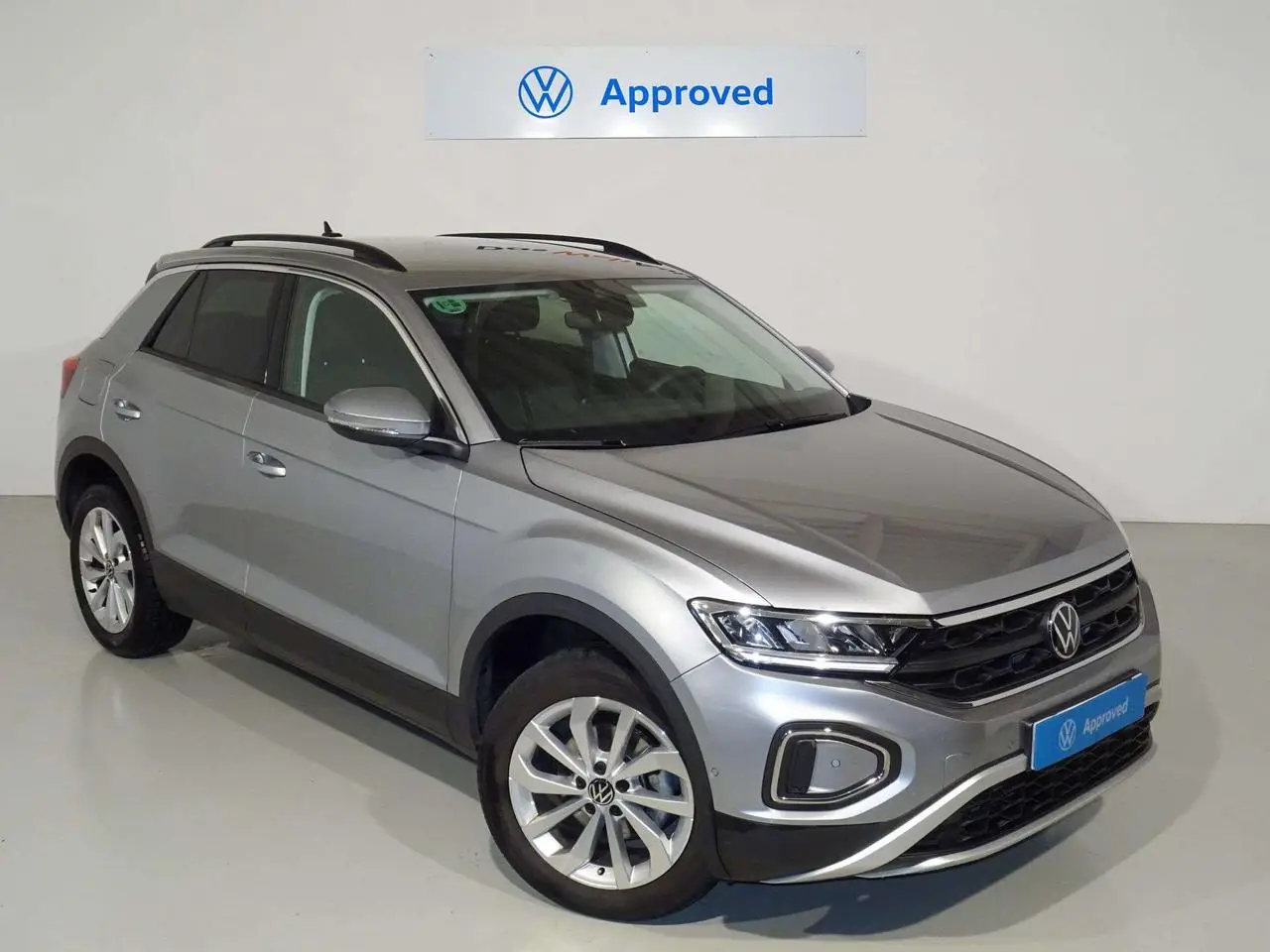 Photo 1 : Volkswagen T-roc 2023 Essence