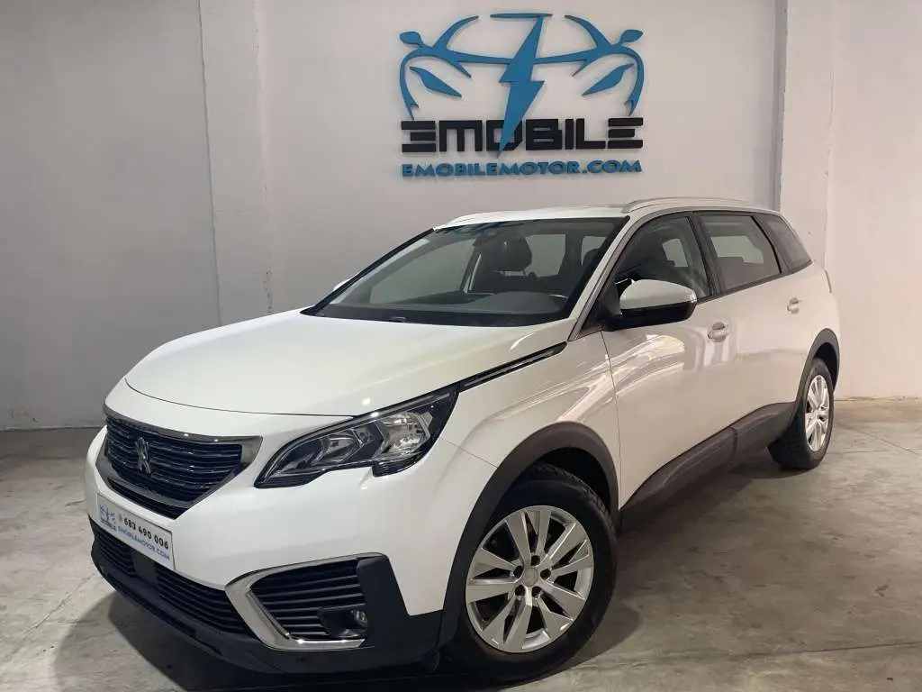 Photo 1 : Peugeot 5008 2018 Petrol