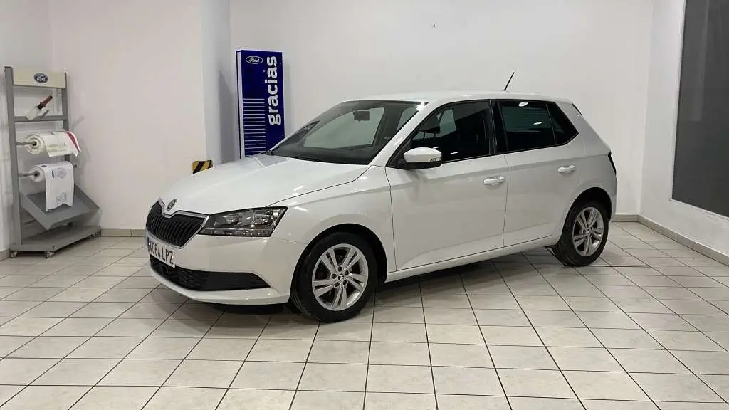 Photo 1 : Skoda Fabia 2021 Essence