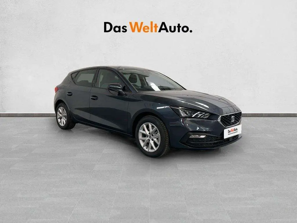 Photo 1 : Seat Leon 2024 Petrol