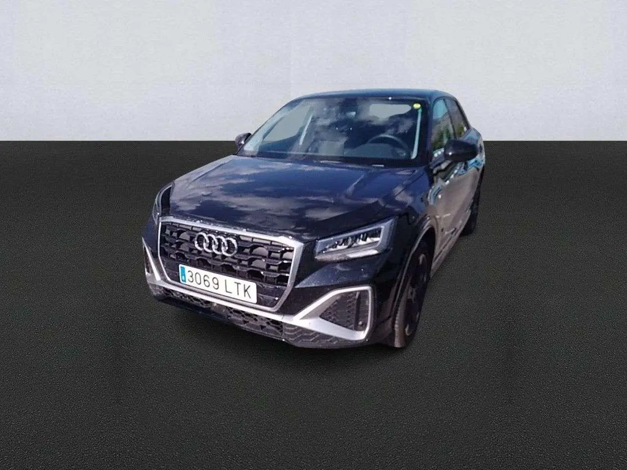 Photo 1 : Audi Q2 2021 Diesel