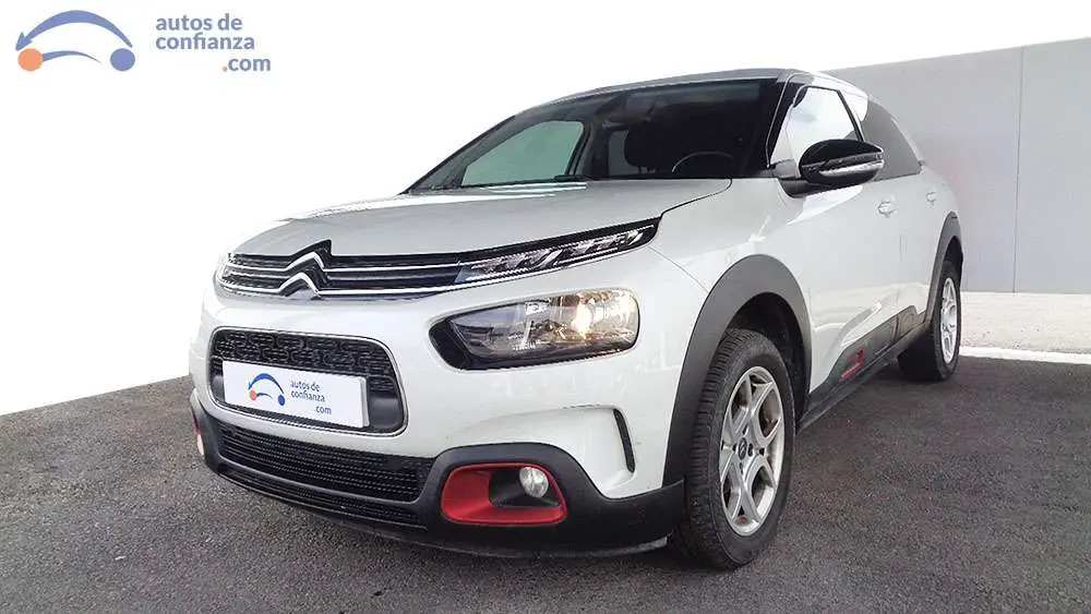 Photo 1 : Citroen C4 2020 Petrol