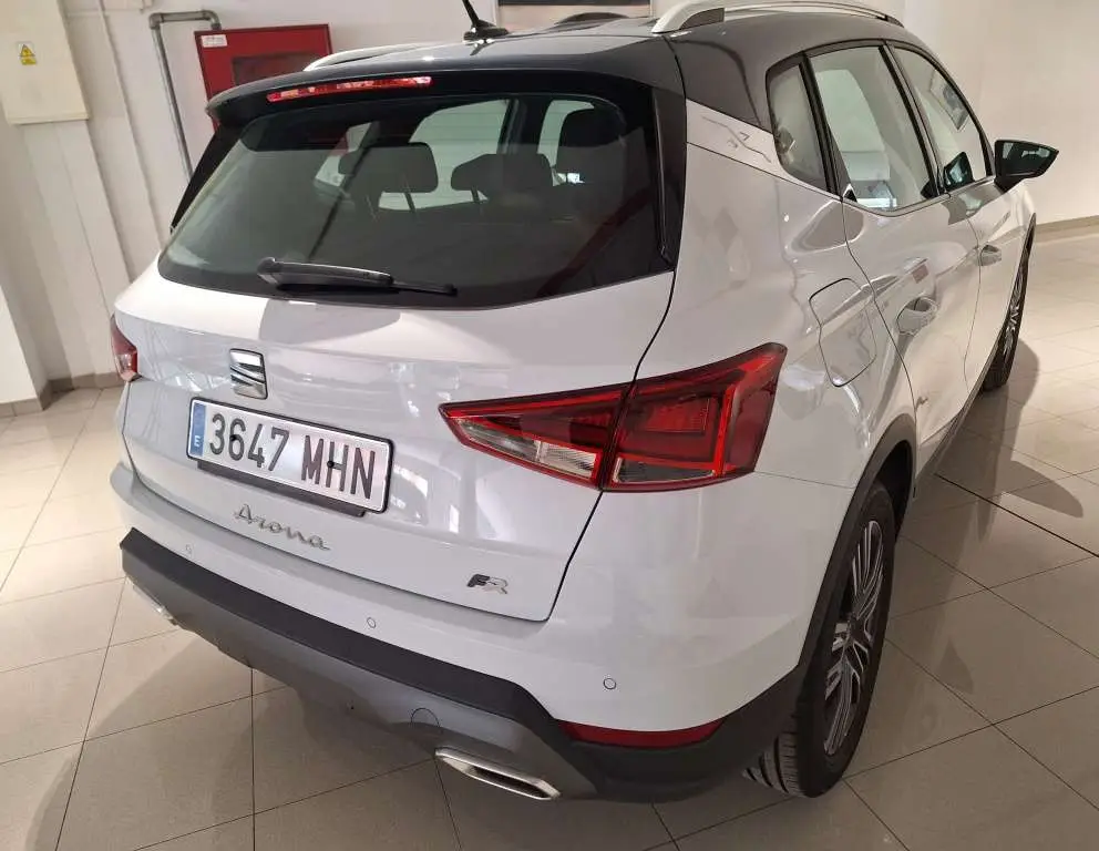 Photo 1 : Seat Arona 2023 Essence