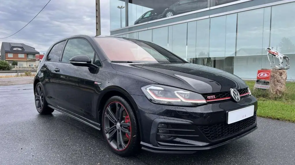 Photo 1 : Volkswagen Golf 2019 Essence