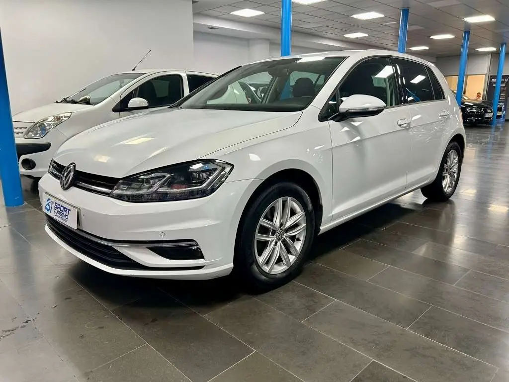 Photo 1 : Volkswagen Golf 2019 Diesel