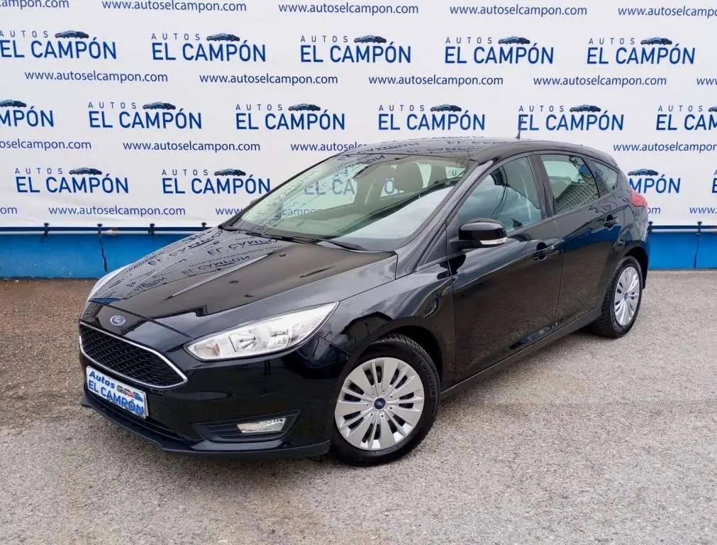 Photo 1 : Ford Focus 2016 Diesel