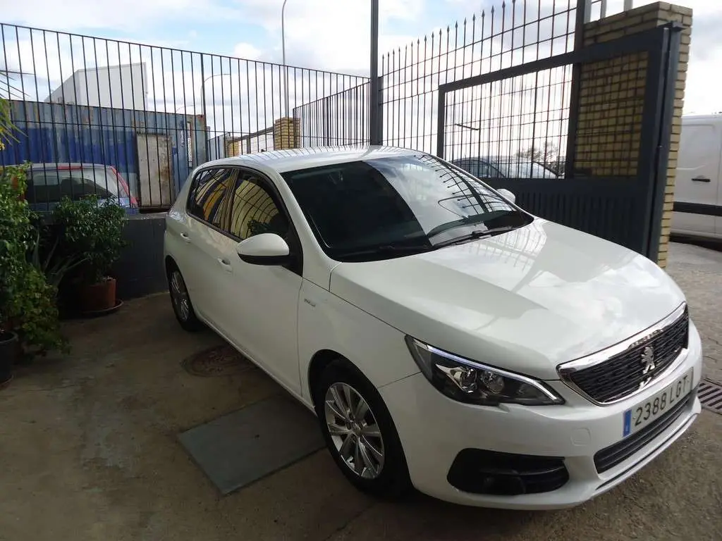 Photo 1 : Peugeot 308 2020 Diesel