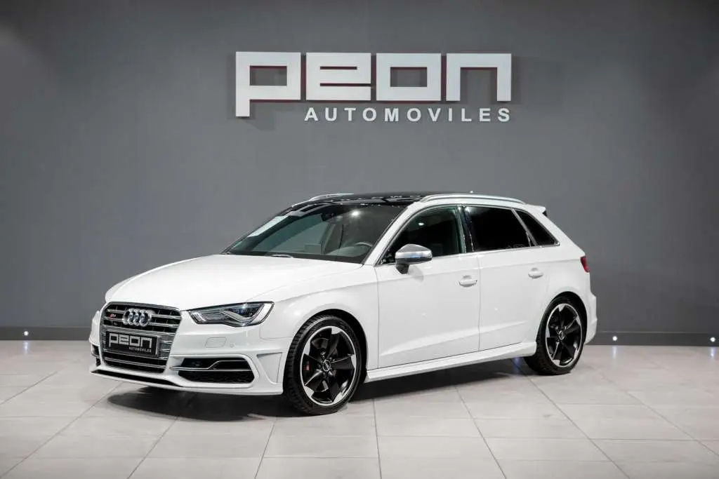 Photo 1 : Audi S3 2015 Petrol