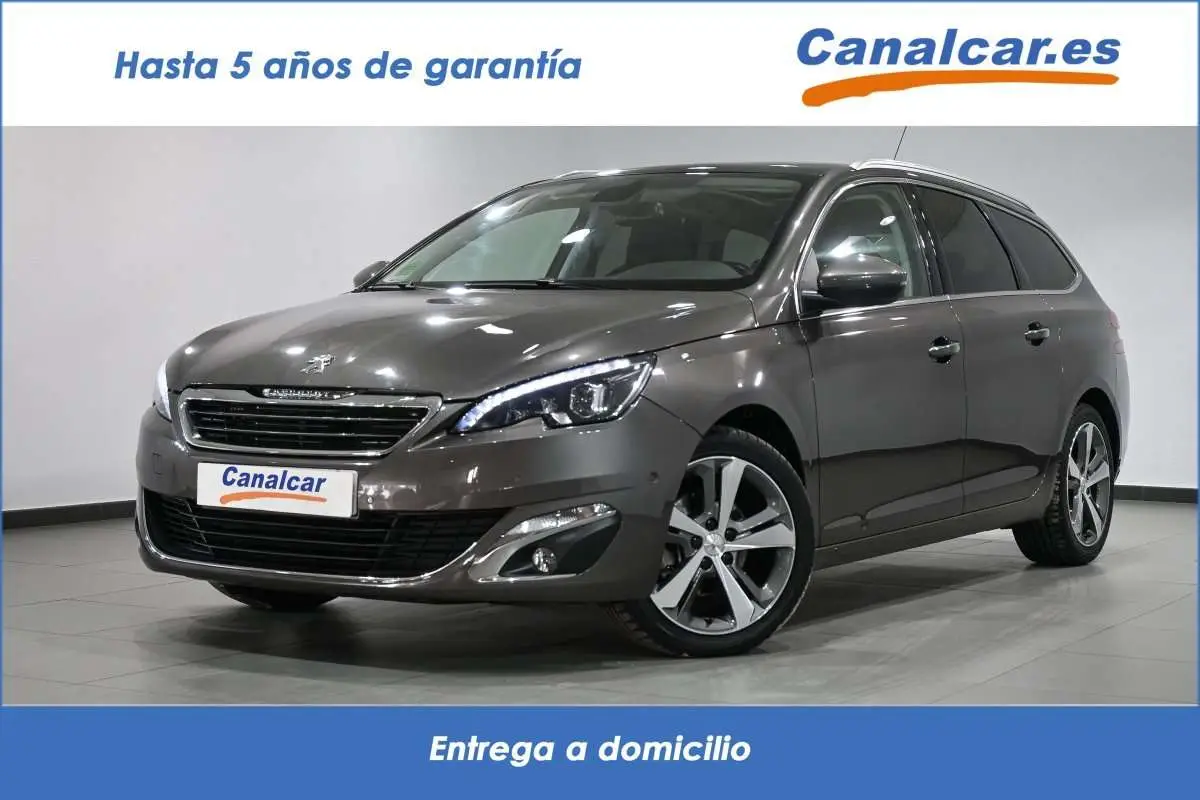 Photo 1 : Peugeot 308 2015 Petrol