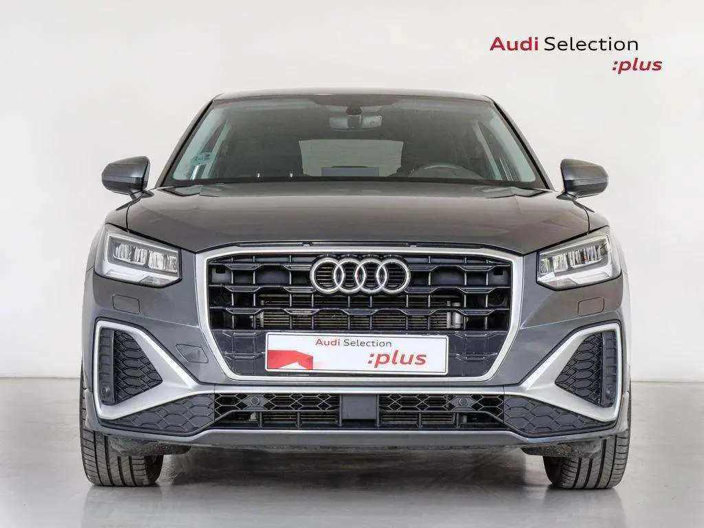 Photo 1 : Audi Q2 2024 Essence