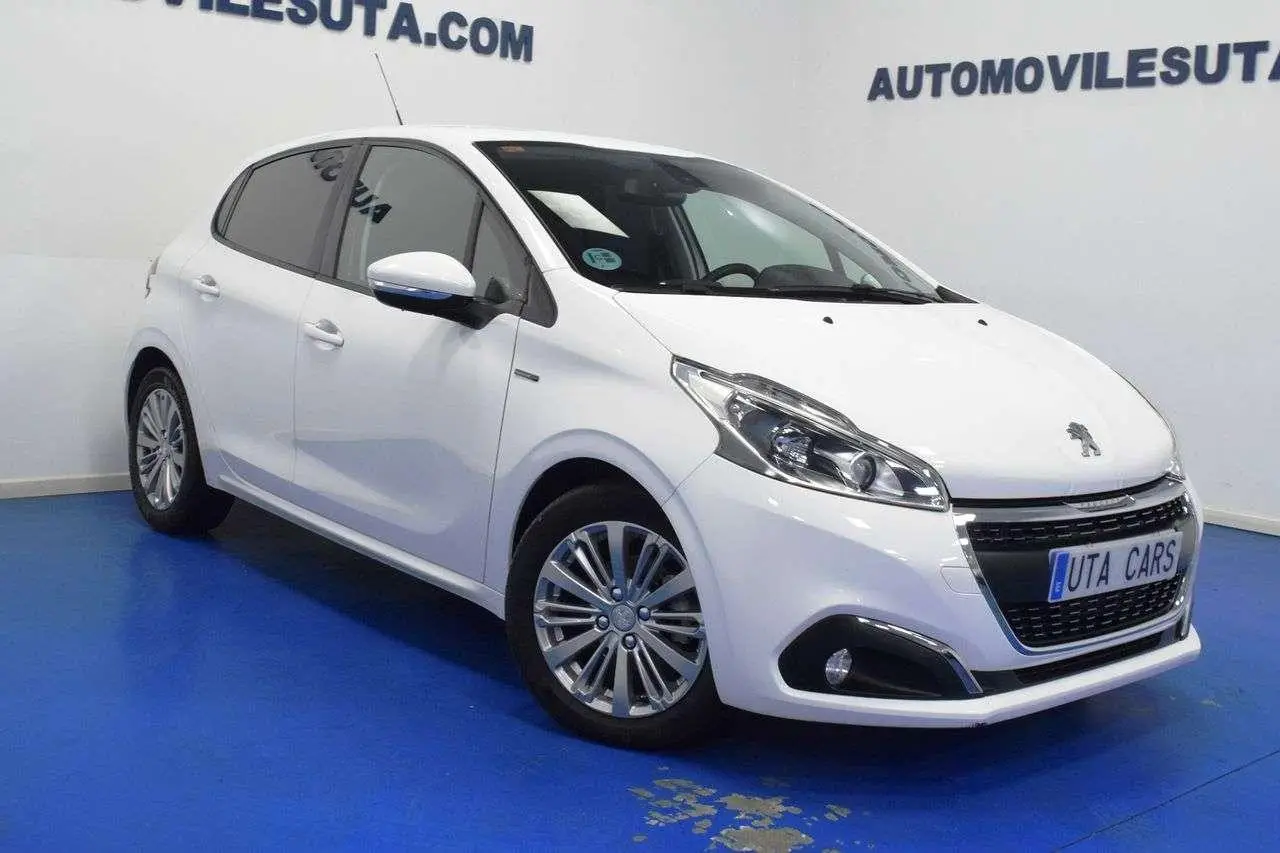 Photo 1 : Peugeot 208 2018 Diesel